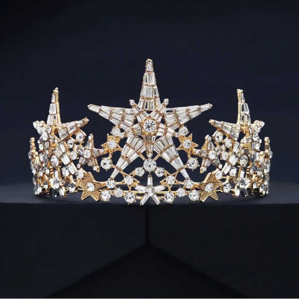 Elegant Gold Star Tiara - Picture 3 of 7